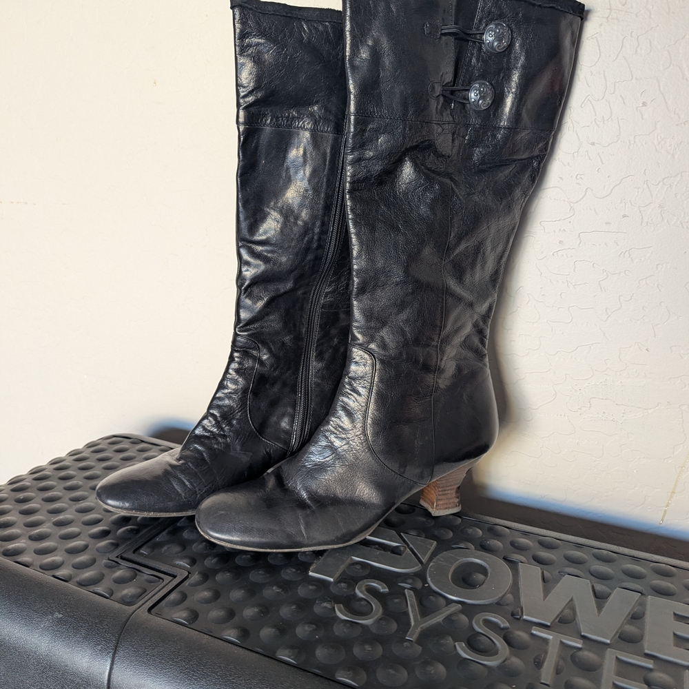 Naya Black Leather Heeled Boots